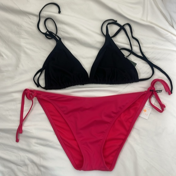 Shade & Shore wild fable 2 Piece Bikini Black and Hot Pink Size XL 16 NWT - Picture 1 of 6